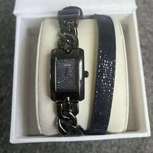 GUESS Wrap Around Bracelet Watch - dark blue with black casing